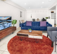 Stylish 2-Bed Apartment with Sweeping River Views - Accommodation Fremantle