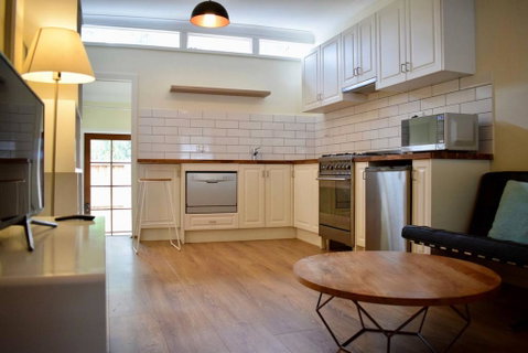 Stylish Cute Cottage In McMahons Point - Accommodation Fremantle 1