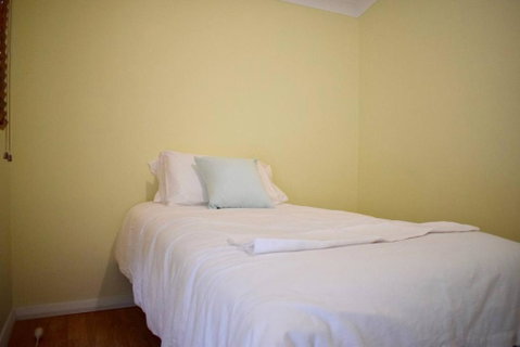 Stylish Cute Cottage In McMahons Point - Accommodation Fremantle 3