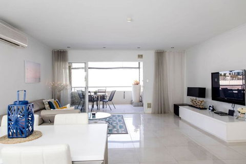 Stylish Executive Apartment With Balcony - Accommodation Fremantle 0