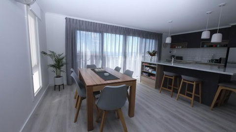 Stylish Holiday Unit - Accommodation Fremantle 1