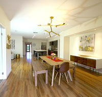 Stylish Luxe House For Big Group Near Shopping Center - Accommodation Fremantle