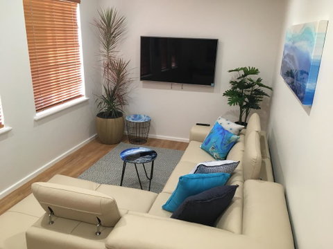 Stylish North Perth On Cafe Strip - Accommodation Fremantle 0