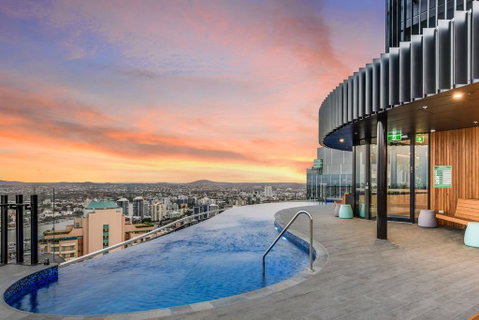 Stylish Resort Living In The City - Accommodation Fremantle 0