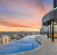 Stylish Resort Living in the City - Accommodation Fremantle