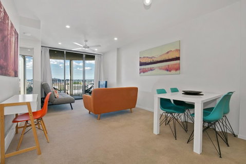 Stylish Resort Living In The City - Accommodation Fremantle 1