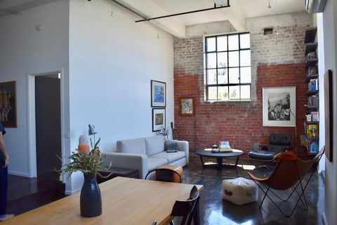 Stylish Warehouse Conversion In The Heart Of Fitzroy - Accommodation Fremantle 0