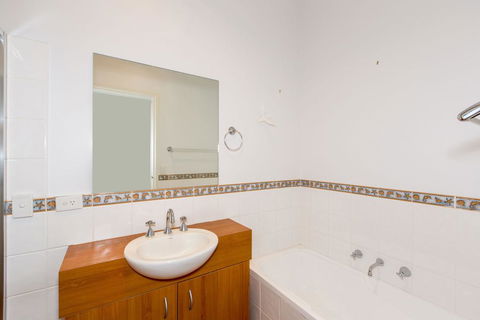STYLISH, SUN-DRENCHED AND SOPHISTICATED - Accommodation Fremantle 2