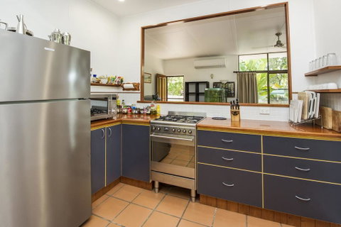 Sunbird Retreat - Accommodation Fremantle 2