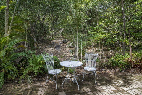 Sunbird Retreat - Accommodation Fremantle 1