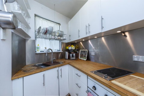 Sunlit Studio In The Trees, Walk To The Beach - Accommodation Fremantle 2