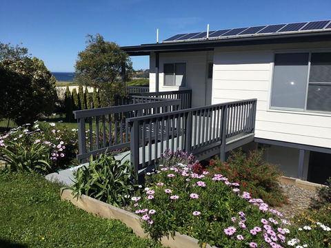 Sunnyside Holiday Home - Accommodation Fremantle 1