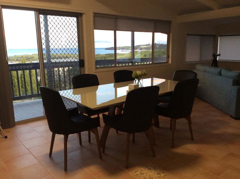 Sunnyside Holiday Home - Accommodation Fremantle 3