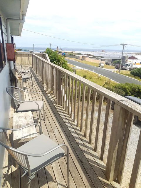 Sunset Holiday Villas - Accommodation Fremantle 3