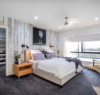 Sunset Penthouse Couples Retreat close to Airlie Beach Champagne on arrival - Accommodation Fremantle