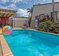 Surf Club House Pet Friendly Sunshine Coast Holiday House Marcoola - Accommodation Fremantle