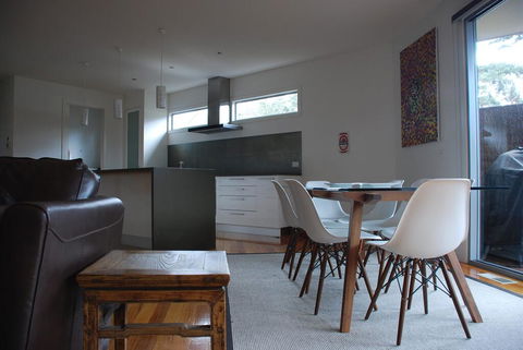 SURF Side SECRET INVERLOCH - Accommodation Fremantle 2