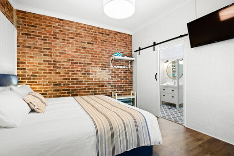 Surfaris Retreat - Accommodation Fremantle 1