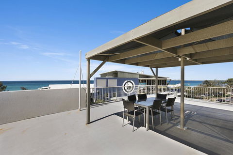 Surfcomber On The Beach - Accommodation Fremantle 1