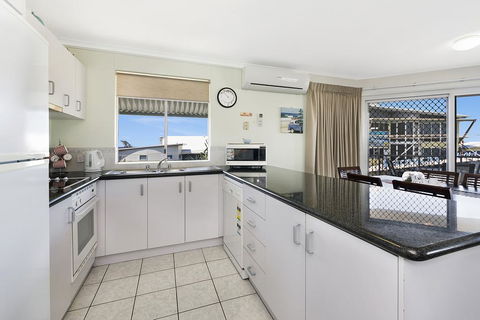 Surfcomber On The Beach - Accommodation Fremantle 2