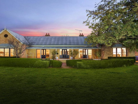 Sutton Downs - Renovated Country Home On 100 Acres - Accommodation Fremantle 0