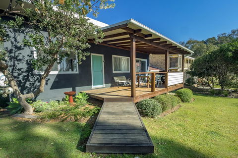 Tallowood Beachfront Cottage - Accommodation Fremantle 0