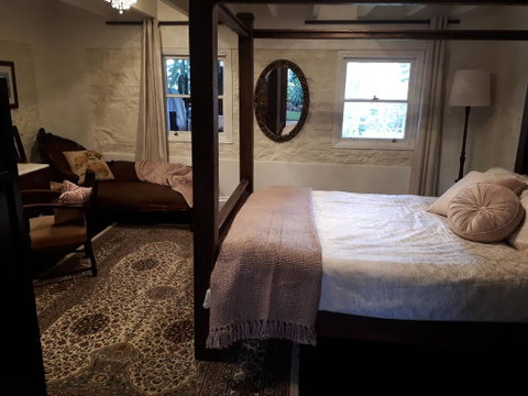 Tanilba House - Accommodation Fremantle 1
