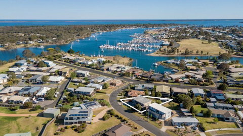 Tanjil - A Stroll From The Water In Paynesville - Accommodation Fremantle 0