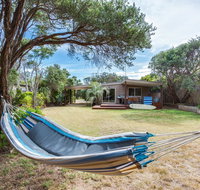Tasman Surf House - so close to the beach - Accommodation Fremantle