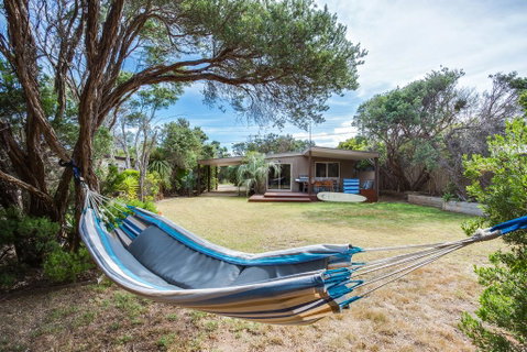 Tasman Surf House - So Close To The Beach - Accommodation Fremantle 0