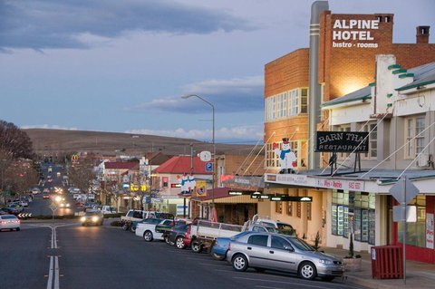 The Alpine Hotel - Accommodation Fremantle 1
