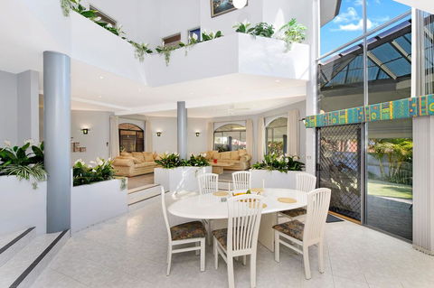 The Atrium, 11 Kentia Close - Accommodation Fremantle 2