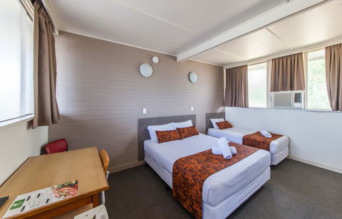 The Australian Hotel Murgon - Accommodation Fremantle 2