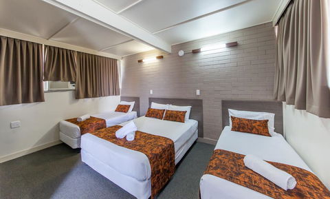 The Australian Hotel Murgon - Accommodation Fremantle 1