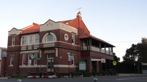 The Bank B&B West Wyalong - Accommodation Fremantle 0