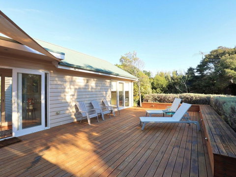 The Beach House - Quintessential Holiday House With Open Fireplace! - Accommodation Fremantle 1