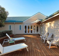 The Beach House - Quintessential Holiday House with open fireplace - Accommodation Fremantle