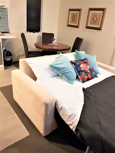 Birch Lane - Accommodation Fremantle 16