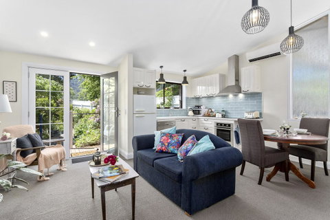 Birch Lane - Accommodation Fremantle 0