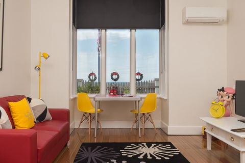 Penguin Waterfront Escape - Accommodation Fremantle 15