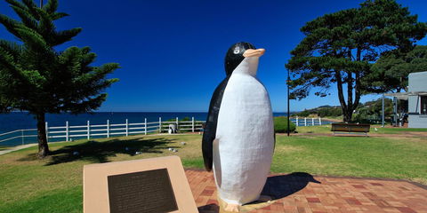 Penguin Waterfront Escape - Accommodation Fremantle 4