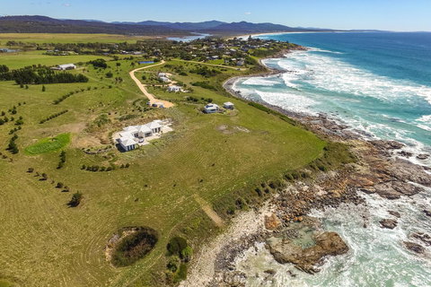 Saltwater - Absolute Oceanfront, Hot Tubs, Sauna, Fire Pits - Accommodation Fremantle 26