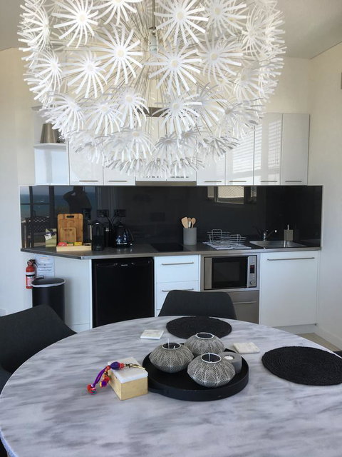 Saltwater - Absolute Oceanfront, Hot Tubs, Sauna, Fire Pits - Accommodation Fremantle 16