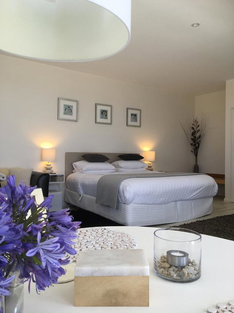 Saltwater - Absolute Oceanfront, Hot Tubs, Sauna, Fire Pits - Accommodation Fremantle 3