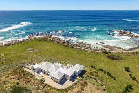 Saltwater - Absolute Oceanfront, Hot Tubs, Sauna, Fire Pits - Accommodation Fremantle 24