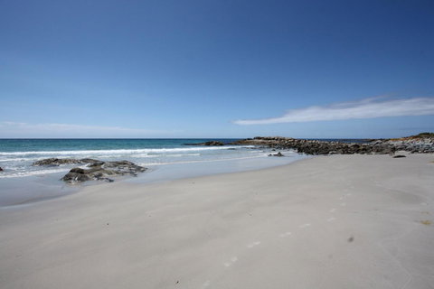 Saltwater - Absolute Oceanfront, Hot Tubs, Sauna, Fire Pits - Accommodation Fremantle 33