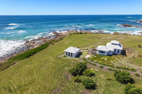 Saltwater - Absolute Oceanfront, Hot Tubs, Sauna, Fire Pits - Accommodation Fremantle 14