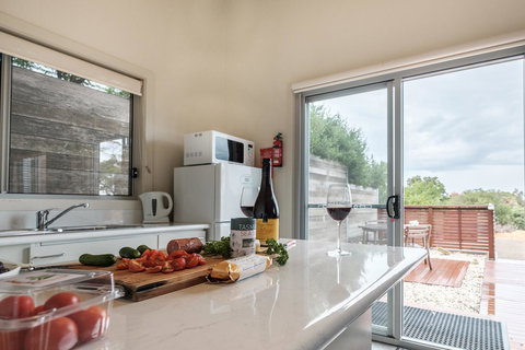 Hazards Escape - The Top Shack & The Short Stack - Accommodation Fremantle 1