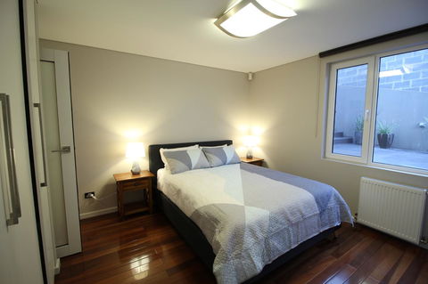 Sunny 3 Bedroom Apartment In Sandy Bay - Accommodation Fremantle 4