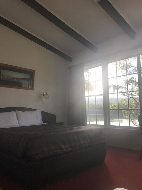 The Fox And Hounds Historic Hotel - Accommodation Fremantle 15